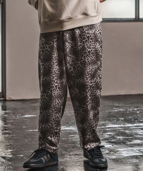 CAMBIO(カンビオ)の「mp13961- Leopard Balloon Pants レオパード柄バルーンパンツ(CAM25AW-003)(その他パンツ・メンズ・チャコール/ベージュ/ホワイト・L/M/S)」の1枚目の写真
