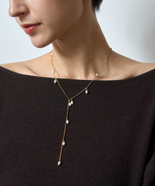 Rouge vif(ルージュヴィフ)の「【PETIT MOMENTS/プティ・モーメント】パールチェーンネックレス Drop Lariat NL(ネックレス・レディース・ゴールド・フリー)」の1枚目の写真