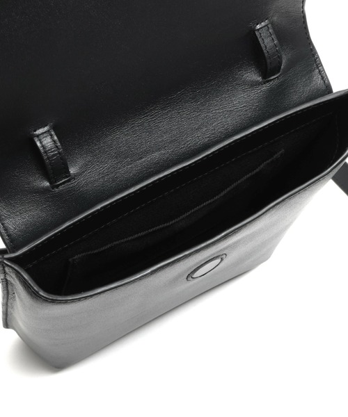 YArKA（ヤーカ）の「【YArKA/ヤーカ】real leather Flap 2way bag [paqi2] / フラップ2ウェイバッグ（ショルダーバッグ・レディース・ブラック・FREE）」の6枚目の写真