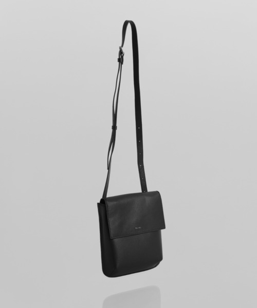 YArKA（ヤーカ）の「【YArKA/ヤーカ】real leather Flap 2way bag [paqi2] / フラップ2ウェイバッグ（ショルダーバッグ・レディース・ブラック・FREE）」の11枚目の写真