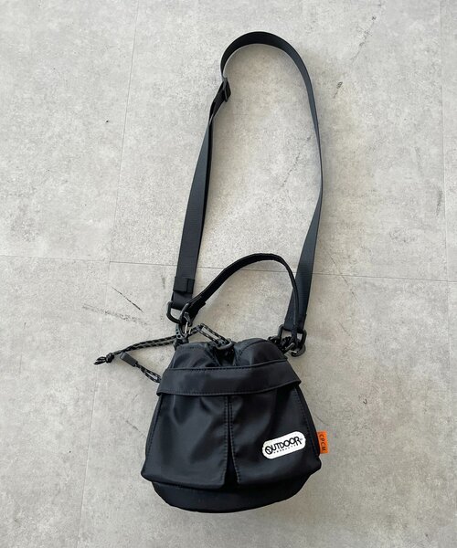 OUTDOOR PRODUCTS(アウトドアプロダクツ)の「巾着ミニショルダー(ショルダーバッグ・メンズ・ブラック/ブラウン/ネイビー・FREE)」の4枚目の写真