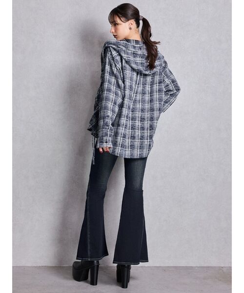 GYDA（ジェイダ）の「ハイウエストleg lengthフレアデニムパンツ（デニムパンツ・レディース・インディゴブルー/ライトブルー・X-SMALL/SMALL/MEDIUM）」の12枚目の写真