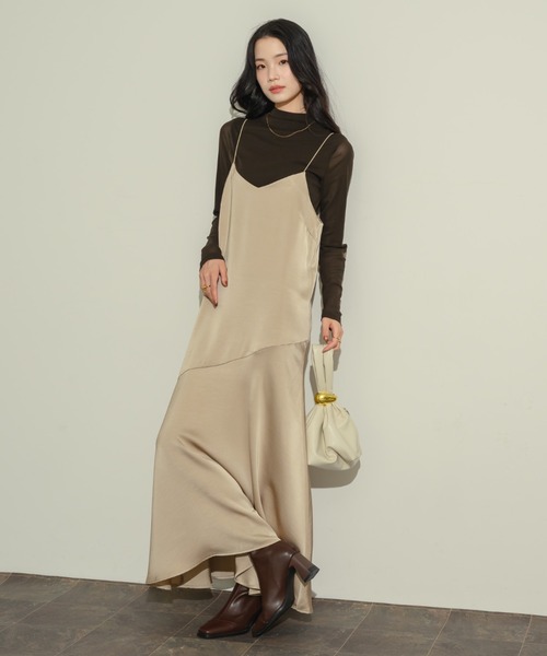 NEUNA(ヌナ)の「シアーモックネックトップス(Tシャツ/カットソー・レディース・アイボリー/ブラック/ブラウン・FREE)」の14枚目の写真