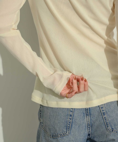 NEUNA(ヌナ)の「シアーモックネックトップス(Tシャツ/カットソー・レディース・アイボリー/ブラック/ブラウン・FREE)」の19枚目の写真