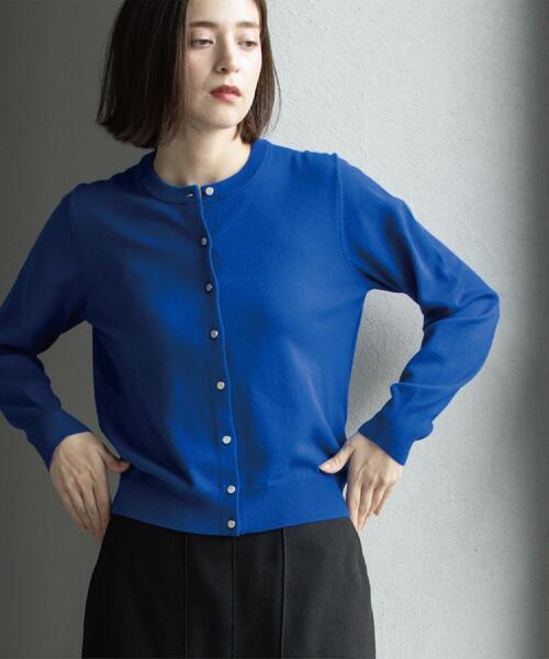 OPAQUE.CLIP（オペークドットクリップ）の「クルーニットカーディガン/エクストラファインメリノウール【THEシリーズ/洗濯機OK】（カーディガン/ボレロ・レディース・グレー/ブルー系その他7/ブラック/グリーン/ワインレッド/キャメル・38/40/36/42）」の4枚目の写真