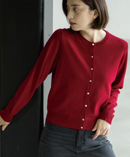 OPAQUE.CLIP（オペークドットクリップ）の「クルーニットカーディガン/エクストラファインメリノウール【THEシリーズ/洗濯機OK】（カーディガン/ボレロ・レディース・グレー/ブルー系その他7/ブラック/グリーン/ワインレッド/キャメル・38/40/36/42）」の6枚目の写真