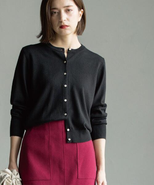 OPAQUE.CLIP（オペークドットクリップ）の「クルーニットカーディガン/エクストラファインメリノウール【THEシリーズ/洗濯機OK】（カーディガン/ボレロ・レディース・グレー/ブルー系その他7/ブラック/グリーン/ワインレッド/キャメル・38/40/36/42）」の12枚目の写真