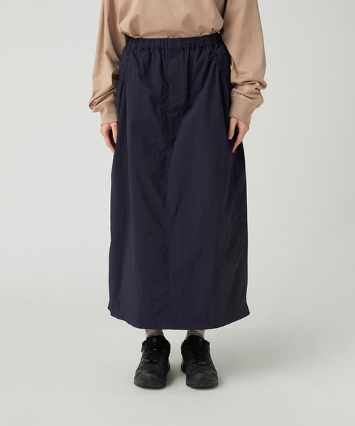 Snow Peak（スノーピーク）の「Snow Peak / Nylon Tussah Utility Storage Skirt  ナイロンタッサーユーティリティストレージスカート（スカート・レディース・ネイビー/ライトグレー/ブラック・1/2/3/4）」の3枚目の写真