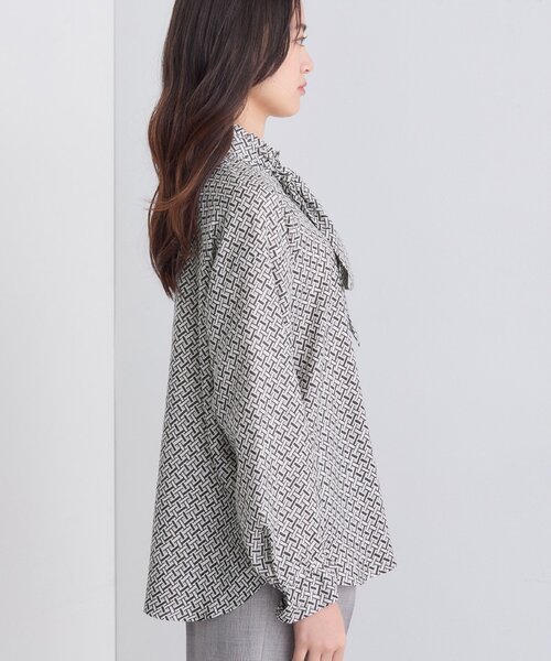 INDIVI(インディヴィ)の「ジオメプリントボウタイブラウス(シャツ/ブラウス・レディース・ホワイト/ブラック系/ベージュ系その他4・34/03/38/13/15 /05)」の21枚目の写真