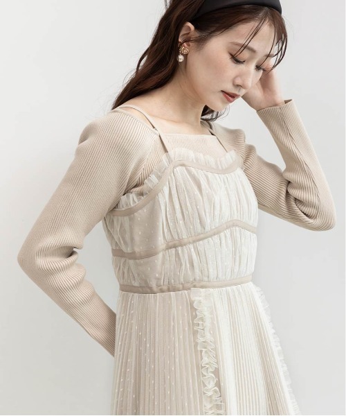 RANDA（ランダ）の「オフショルファーニットトップス（ニット/セーター・レディース・ベージュ/アイボリー/ブルー・FREE）」の13枚目の写真