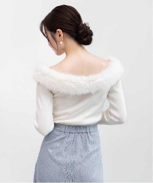 RANDA（ランダ）の「オフショルファーニットトップス（ニット/セーター・レディース・ベージュ/アイボリー/ブルー・FREE）」の16枚目の写真