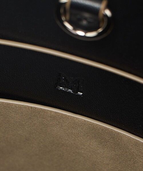 ＆MyuQ（アンドミューク）の「【別注】＜&MyuQ＞CARNA バッグ（トートバッグ・レディース・ブラック/モカ・FREE）」の9枚目の写真