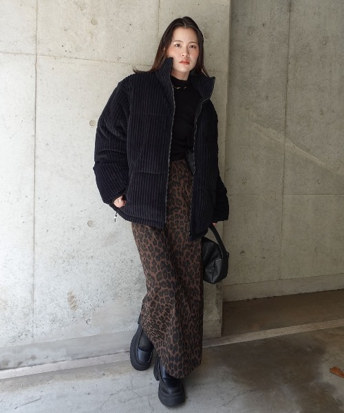 CORNERS（コーナーズ）の「ワイドコールスタンドブルゾン（ダウンジャケット/コート・レディース・チャコールグレー/ブラック・M）」の12枚目の写真