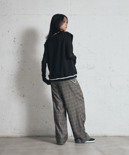 NIKE（ナイキ）の「ナイキ スポーツウェア ウィメンズ ワッフルニット ベスト / Nike Sportswear Women's Waffle-Knit Vest IM7483-010 Black（ベスト・レディース・ブラック・S/M/L/XS/XL）」の5枚目の写真