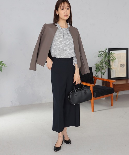 GALLORIA（ギャローリア）の「フェイクレザー　ノーカラージャケット（ノーカラージャケット・レディース・ベージュ/ブラウン・S/M/L/LL）」の6枚目の写真