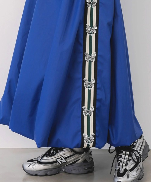 ScoLar(スカラー)の「ScoLar/スカラー 蝶サイドライン バルーンSK(スカート・レディース・ブラック/ネイビー・FREE)」の5枚目の写真