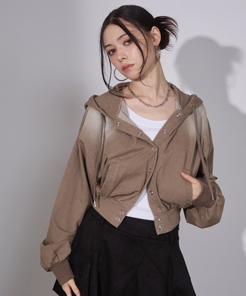 ENVYM（アンビー）の「ウォッシュドショートパーカー（パーカー・レディース・ブラウン/ブラック・FREE）」の4枚目の写真