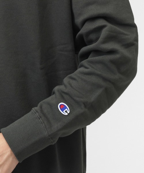 Champion(チャンピオン)の「【別注】チャンピオン CREW NECK SWEATSHIRT 限定コラボ(スウェット・メンズ・オフホワイト/ダークグレー・S/M/L/LL)」の5枚目の写真