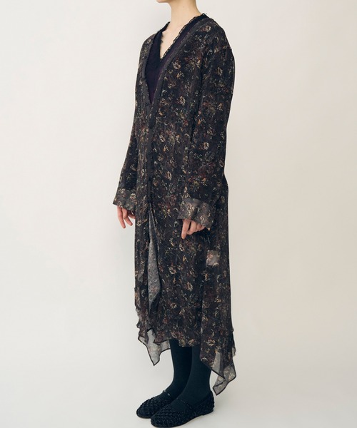 IRENENNE(アイレネ)の「ギャザードレスw/フローラル&ミネラルプリント / Gathered Dressw/Floral&Mineral Print(ワンピース・レディース・ブラウン/ライトピンク・36/38)」の5枚目の写真