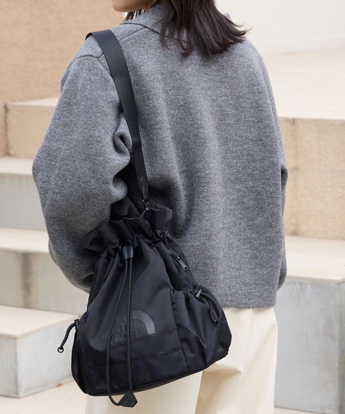THE NORTH FACE（ザノースフェイス）の「【THE NORTH FACE / ザ・ノースフェイス】W LIGHT BONNEY PACK/ボニーパック 軽量 3WAY ブランドロゴ 巾着バッグ リュック/ショルダーバッグ/トートバッグ（バックパック/リュック・レディース・クリーム/ブラック・FREE）」の17枚目の写真
