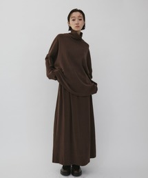 VION（ヴィオン）の「ドレープハイネックアンドマキシスカートセットアップ / Drape High Neck & Maxi Skirt Set  Up（Tシャツ/カットソー・レディース）」