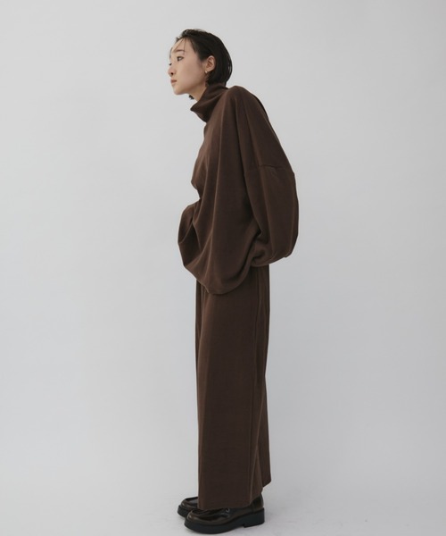 VION(ヴィオン)の「ドレープハイネックアンドマキシスカートセットアップ / Drape High Neck & Maxi Skirt Set Up(Tシャツ/カットソー・レディース・チャコールグレー/ブラウン・FREE)」の12枚目の写真