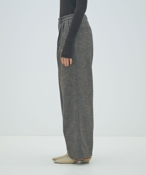 MACPHEE（マカフィー）の「ネップツイード タックテーパードパンツ（スラックス・レディース・ライトベージュ/グリーン/ダークブラウン・36/34/32）」の6枚目の写真