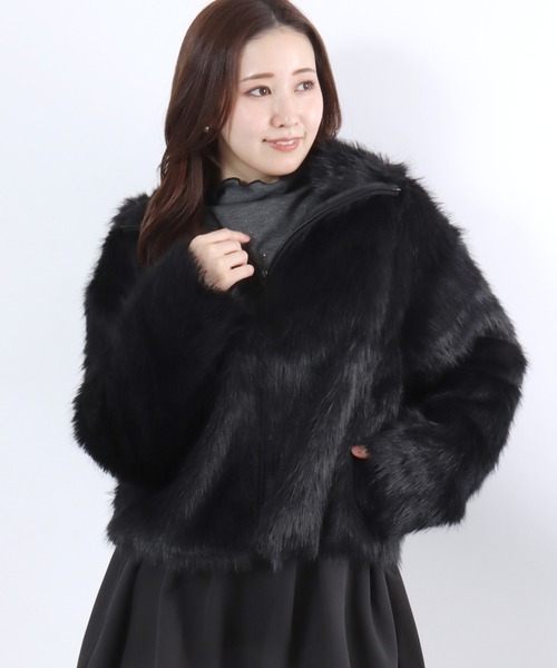 Salong hameu（サロン ハミュー）の「ミックスシャギーフェイクファー スタンドネックブルゾンジャケット レディース（ブルゾン・レディース・チャコールグレー/アイボリー/ブラック・M/L）」の3枚目の写真