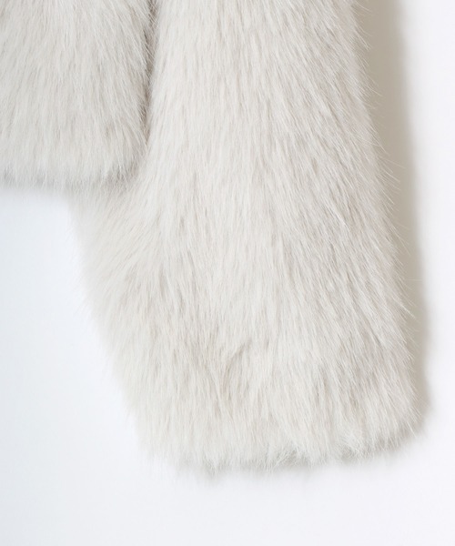 Salong hameu（サロン ハミュー）の「ミックスシャギーフェイクファー スタンドネックブルゾンジャケット レディース（ブルゾン・レディース・チャコールグレー/アイボリー/ブラック・M/L）」の5枚目の写真