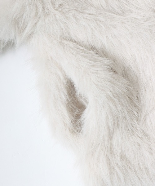 Salong hameu（サロン ハミュー）の「ミックスシャギーフェイクファー スタンドネックブルゾンジャケット レディース（ブルゾン・レディース・チャコールグレー/アイボリー/ブラック・M/L）」の4枚目の写真