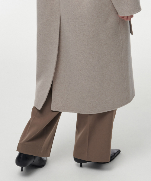 MUSINSA STANDARD WOMAN（ムシンサスタンダードウーマン）の「レディースカシミアブレンドハンドメイドダブルコート【オートミール】（チェスターコート・レディース・その他・MEDIUM/LARGE/SMALL/X-SMALL）」の8枚目の写真