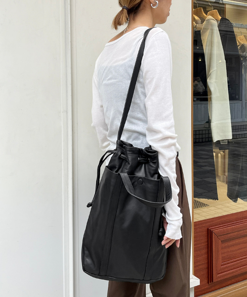 FRAMeWORK(フレームワーク)の「CCU 2WAY BAG(ショルダーバッグ・レディース・ブラック/ブラウン・FREE)」の3枚目の写真