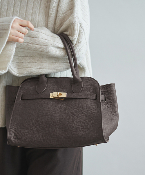 IENA（イエナ）の「《WEB限定/追加》AULENTTI/オウレンティ 別注 BELT BAG トートバッグ（トートバッグ・レディース・ブラック/ブラウン・FREE）」の14枚目の写真