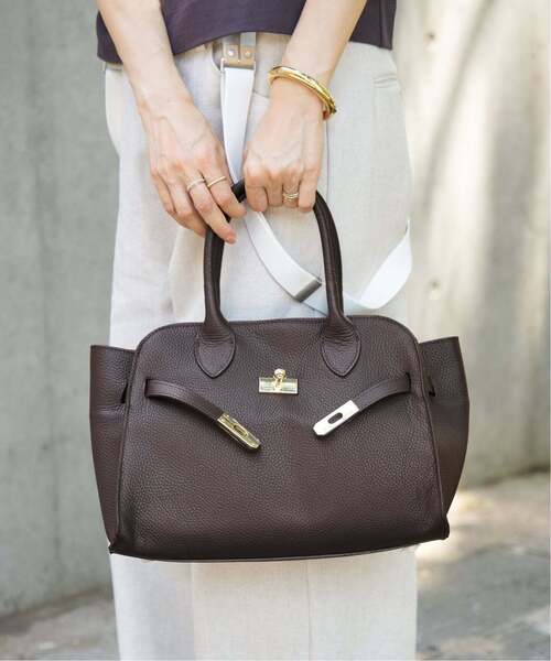 IENA（イエナ）の「《WEB限定/追加》AULENTTI/オウレンティ 別注 BELT BAG トートバッグ（トートバッグ・レディース・ブラック/ブラウン・FREE）」の22枚目の写真