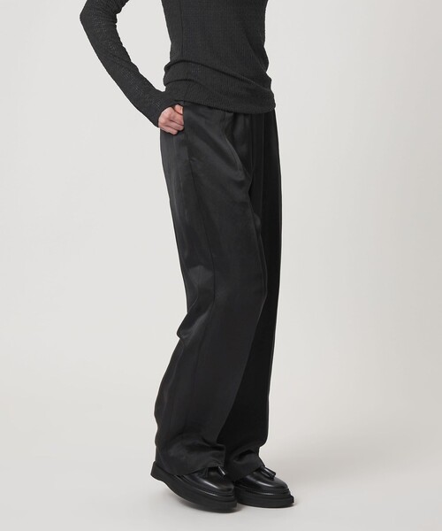 ASTRAET(アストラット)の「<ASTRAET>アセテート サテン ソクショウワイドパンツ(その他パンツ・レディース・ブラック/ダークブラウン・00/0/1)」の7枚目の写真