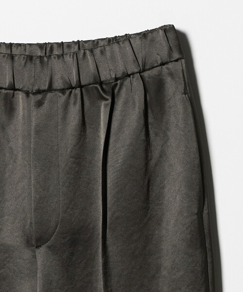 ASTRAET(アストラット)の「<ASTRAET>アセテート サテン ソクショウワイドパンツ(その他パンツ・レディース・ブラック/ダークブラウン・00/0/1)」の14枚目の写真