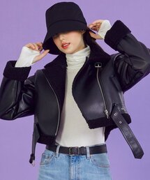 KOLEAT（コレット）の「[Removable belt] WOMEN Crop Loose-fit Mustang Fleece Jacket All_Black [Rider ver.]（ムートンコート・レディース）」