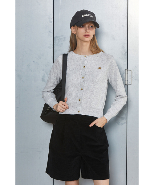 ANOETIC(アノエティック)の「SOLID ROUND CARDIGAN_LIGHT GREY(カーディガン/ボレロ・レディース・ライトグレー・FREE)」の2枚目の写真