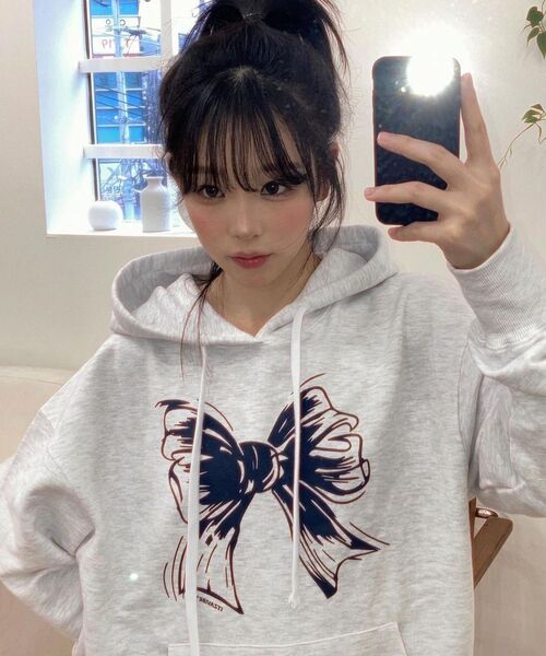 ITZAVIBE（イッザバイブ）の「RIBBON LOGO HOODIE - BLACK（パーカー・レディース・その他・LARGE/MEDIUM/SMALL）」の10枚目の写真