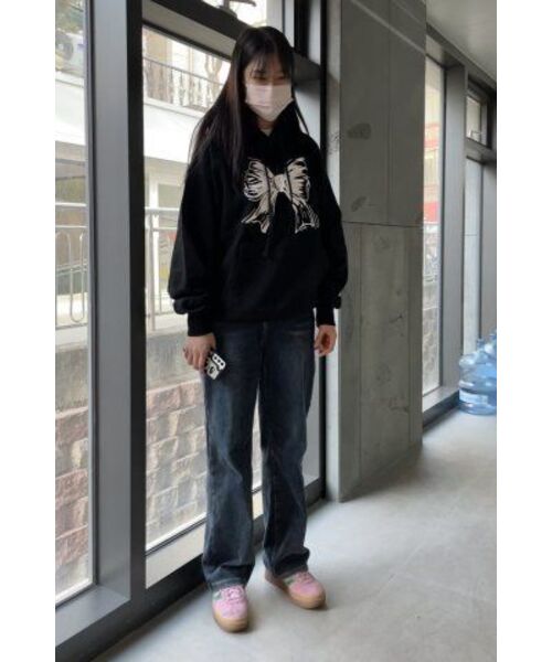 ITZAVIBE（イッザバイブ）の「RIBBON LOGO HOODIE - BLACK（パーカー・レディース・その他・LARGE/MEDIUM/SMALL）」の11枚目の写真