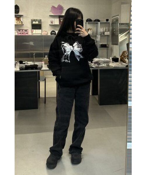 ITZAVIBE（イッザバイブ）の「RIBBON LOGO HOODIE - BLACK（パーカー・レディース・その他・LARGE/MEDIUM/SMALL）」の15枚目の写真