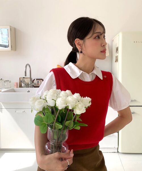 MAYVERU(メイバーユー)の「Dreamy Vest Knitwear _ Red(ベスト・レディース・レッド・F)」の2枚目の写真