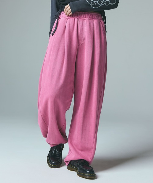 X-girl（エックスガール）の「PIGMENT DYED SCRIPT LOGO SWEATPANTS（スウェットパンツ・レディース・ピンク/ブラック/グレー・S/M）」の4枚目の写真
