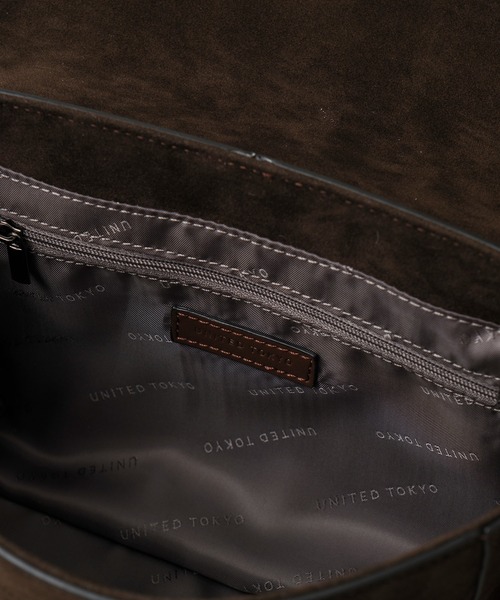 UNITED TOKYO（ユナイテッドトウキョウ）の「SUEDE SHOULDER BAG　｜軽量/長さ調整可能/大人気/ショルダー/横長/ギフト/耐久性/ドリンク収納可（ショルダーバッグ・メンズ・ブラック/ダークブラウン・FREE）」の17枚目の写真