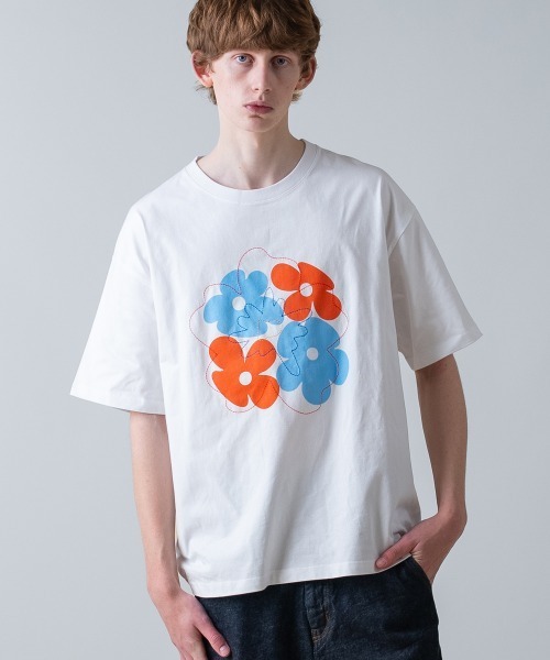 rehacer（レアセル）の「rehacer TEE : Retro Flower Wide TEE / レトロフラワーワイドT-shirt（Tシャツ/カットソー・メンズ・ブラック/ホワイト・MEDIUM/SMALL/X-LARGE/LARGE）」の15枚目の写真