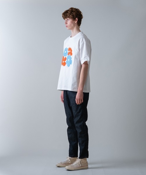 rehacer（レアセル）の「rehacer TEE : Retro Flower Wide TEE / レトロフラワーワイドT-shirt（Tシャツ/カットソー・メンズ・ブラック/ホワイト・MEDIUM/SMALL/X-LARGE/LARGE）」の8枚目の写真