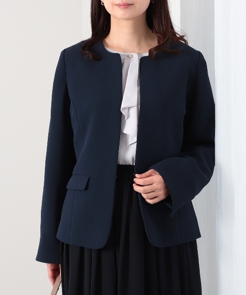 fleur by mint breeze(フルールバイミントブリーズ)の「【L~6L 大きいサイズ】【セットアップ】エアリーダブルクロスノーカラージャケット(ノーカラージャケット・レディース・ブラック/ネイビー・5L/LL/3L/4L)」の1枚目の写真