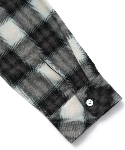 Noen（ノエン）の「オンブレチェックシャツ（シャツ/ブラウス・メンズ・レッド/ブラウン/ブラック/ブルー・MEDIUM/X-LARGE/LARGE）」の22枚目の写真