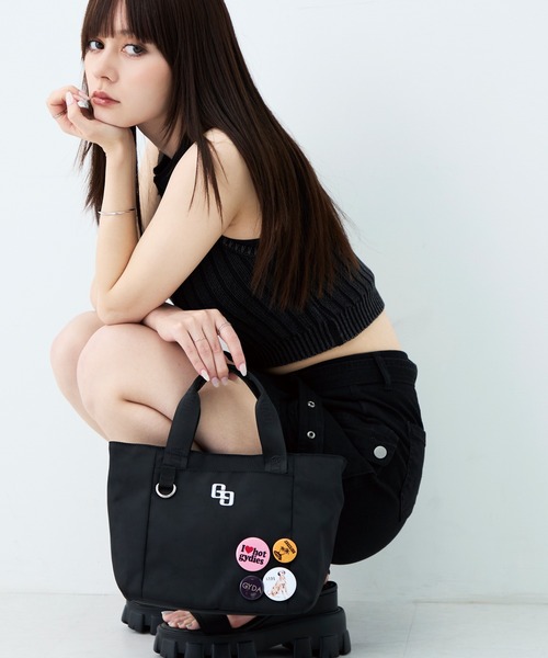 GYDA(ジェイダ)の「GYDA(ジェイダ)2WAYミニトートバッグ ショルダーバッグ 缶バッジ付き GY-B442 カジュアル(トートバッグ・レディース・ブラック・FREE)」の1枚目の写真