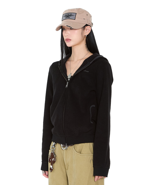 AAKAM（アーカム）の「Incision Terry Zip-Up Hoodie (Black)（パーカー・レディース・その他・1/2）」の6枚目の写真